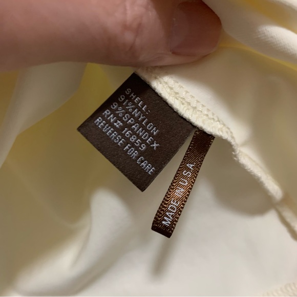 J McLaughlin Cream colored Catalina cloth three-quarter sleeve top size large - Picture 5 of 7